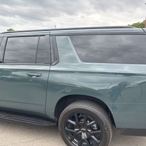 CHEVROLET SUBURBAN RST - 6