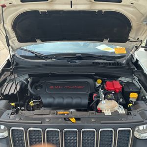 2019 JEEP RENEGADE LATITUDE — миниатюра 41