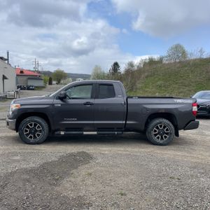 TOYOTA TUNDRA - 3