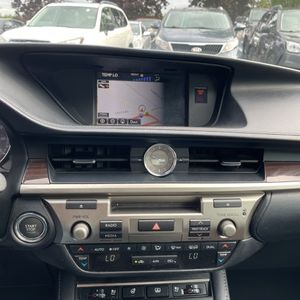 صورة مصغرة 37 لـ 2016 Lexus ES 350 BASE