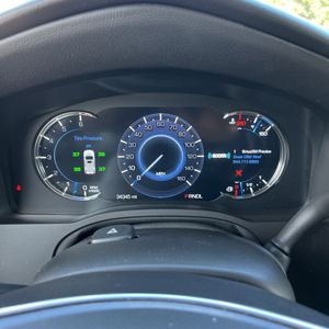 صورة 42 لـ 2019 Cadillac ESCALADE LUXURY
