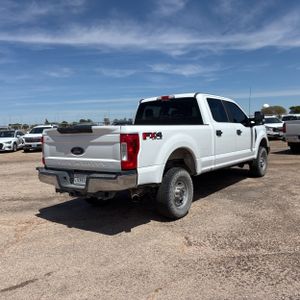 Ford F-250 Super Duty XL - 8