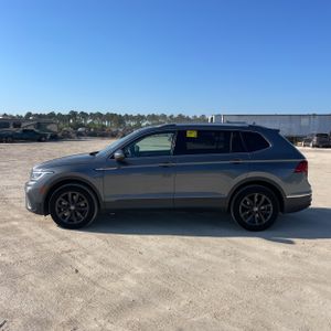 VOLKSWAGEN TIGUAN SE - 3