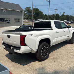صورة 8 لـ 2024 Toyota TACOMA TRD SPORT