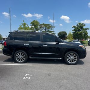 صورة 10 لـ 2009 Lexus LX 570 BASE
