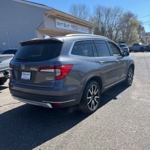 HONDA PILOT TOURING W/REAR CAPTAIN'S CHAIRS - 8