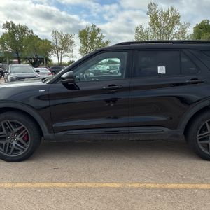 FORD EXPLORER ST-LINE - 4