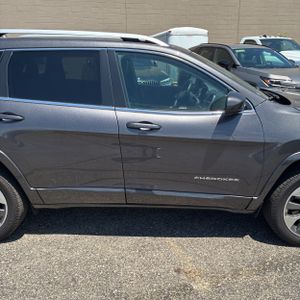 صورة مصغرة 11 لـ 2019 JEEP CHEROKEE OVERLAND