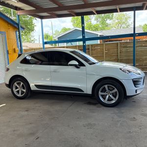 PORSCHE MACAN BASE - 9