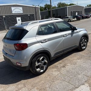 HYUNDAI VENUE SEL - 8