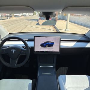 2024 Tesla MODEL Y LONG RANGE 缩略图 32