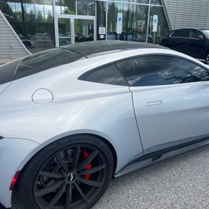 ASTON MARTIN VANTAGE BASE - 9