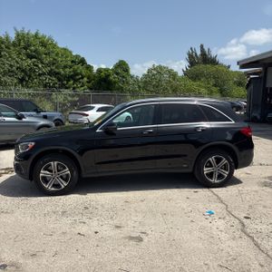 2018 Mercedes-BENZ GLC photo 3