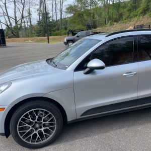 PORSCHE MACAN S - 2