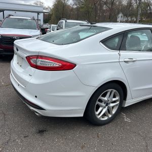 FORD FUSION SE - 9