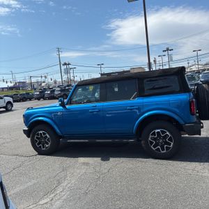 Ford Bronco Outer Banks - 3