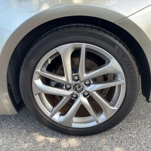 2022 Lexus RC 300 BASE — миниатюра 17