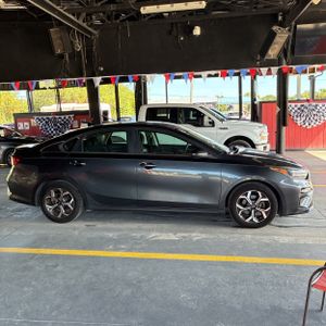 صورة 10 لـ 2019 KIA FORTE LXS