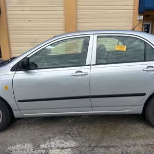 Toyota Corolla CE - 4