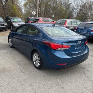 HYUNDAI ELANTRA SE - 5