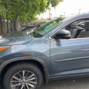 2017 Toyota HIGHLANDER XLE — фото 2