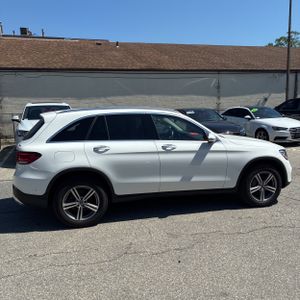 MERCEDES-BENZ GLC - 10