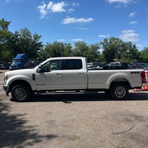 FORD F-250 SUPER DUTY LARIAT - 3