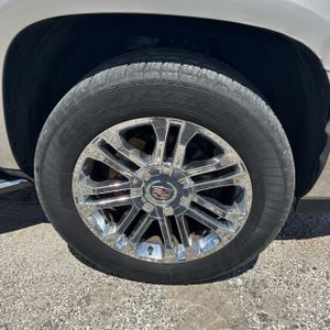 2008 Cadillac ESCALADE BASE — фото 20