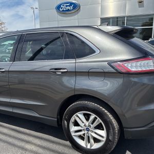 FORD EDGE SEL - 6