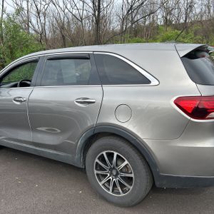 KIA SORENTO LX V6 - 6