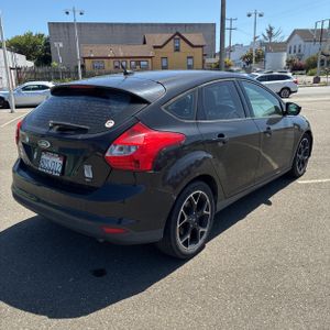 FORD FOCUS SE - 8