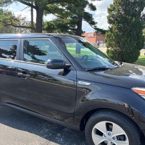 صورة 13 لـ 2016 KIA SOUL BASE