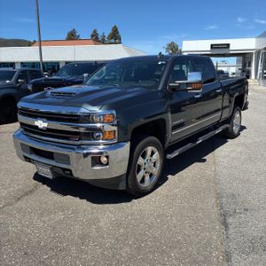 CHEVROLET SILVERADO - 1