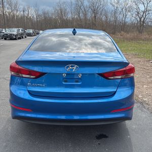 HYUNDAI ELANTRA SE - 7