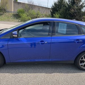 FORD FOCUS SE - 4