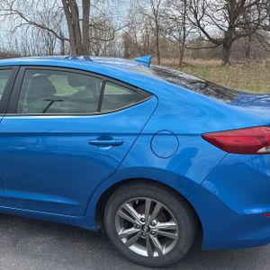 HYUNDAI ELANTRA SE - 6