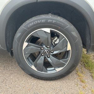 2025 Nissan ROGUE SV 缩略图 18