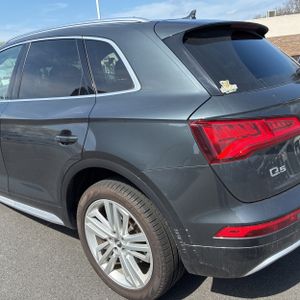 AUDI Q5 2.0T TECH PREMIUM - 6