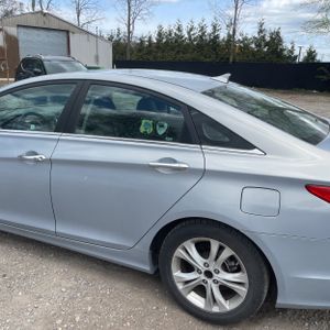 HYUNDAI SONATA LIMITED - 6