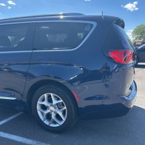 CHRYSLER PACIFICA TOURING L PLUS - 6