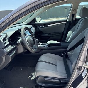 2017 Honda CIVIC LX — миниатюра 31