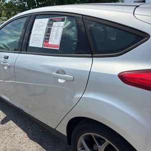 FORD FOCUS SE - 6