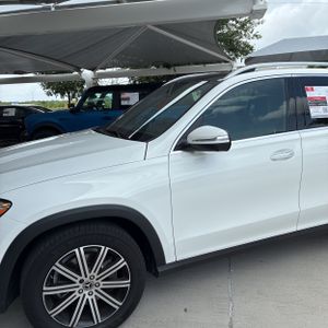 صورة 2 لـ 2024 Mercedes-BENZ GLE