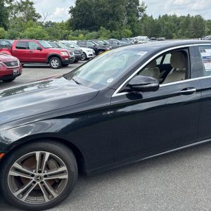 صورة 2 لـ 2021 Mercedes-BENZ E-CLASS