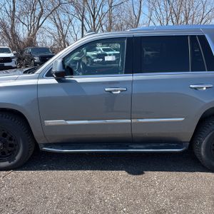 CADILLAC ESCALADE LUXURY - 4