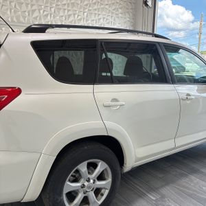 2011 Toyota RAV4 LIMITED — фото 8