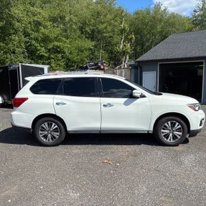 صورة 10 لـ 2017 Nissan PATHFINDER SV