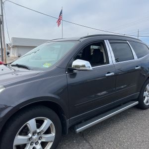 CHEVROLET TRAVERSE - 2