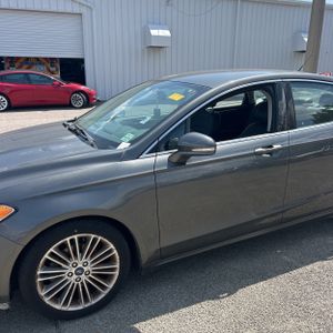 FORD FUSION SE - 2