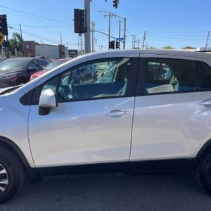 CHEVROLET TRAX LS - 4